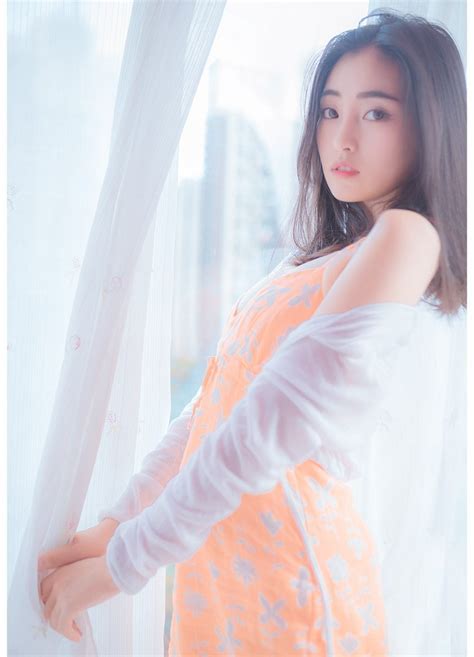 家庭娱乐新革命：打造极致观影体验的智能平台解析